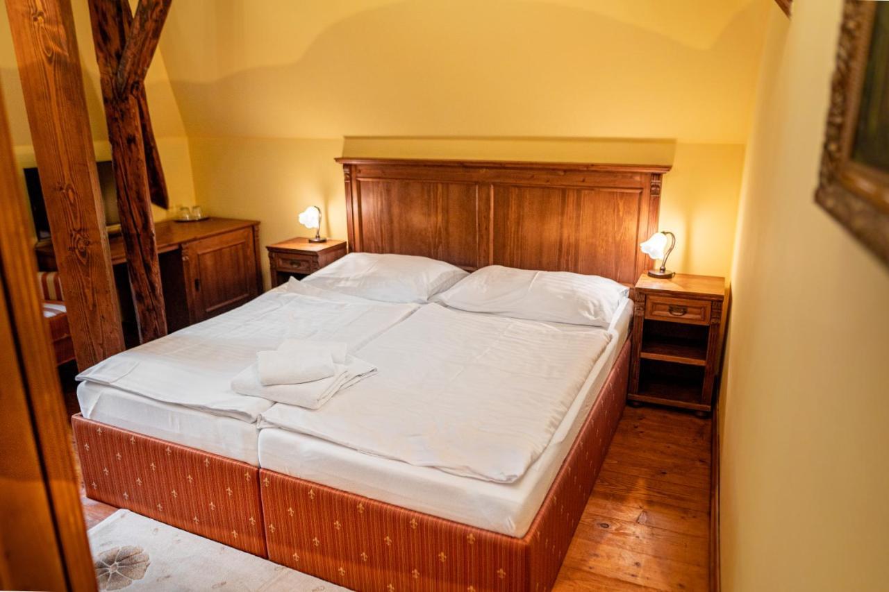 Penzion Cosmopolitan Ii. Banská Štiavnica Стая снимка