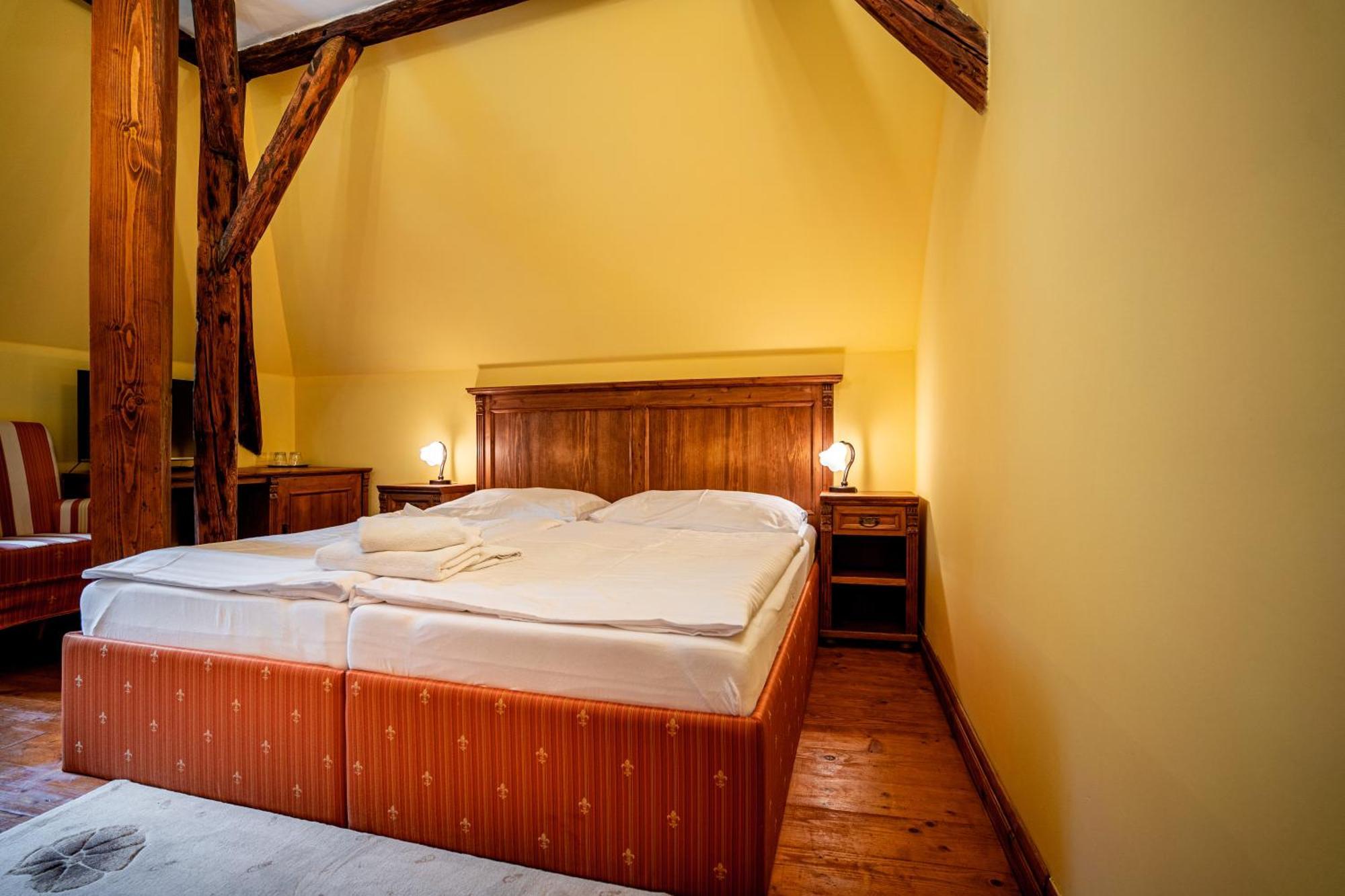 Penzion Cosmopolitan Ii. Banská Štiavnica Стая снимка