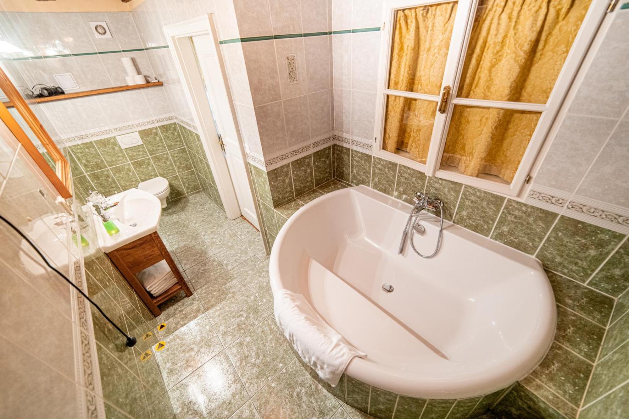 Penzion Cosmopolitan Ii. Banská Štiavnica Стая снимка