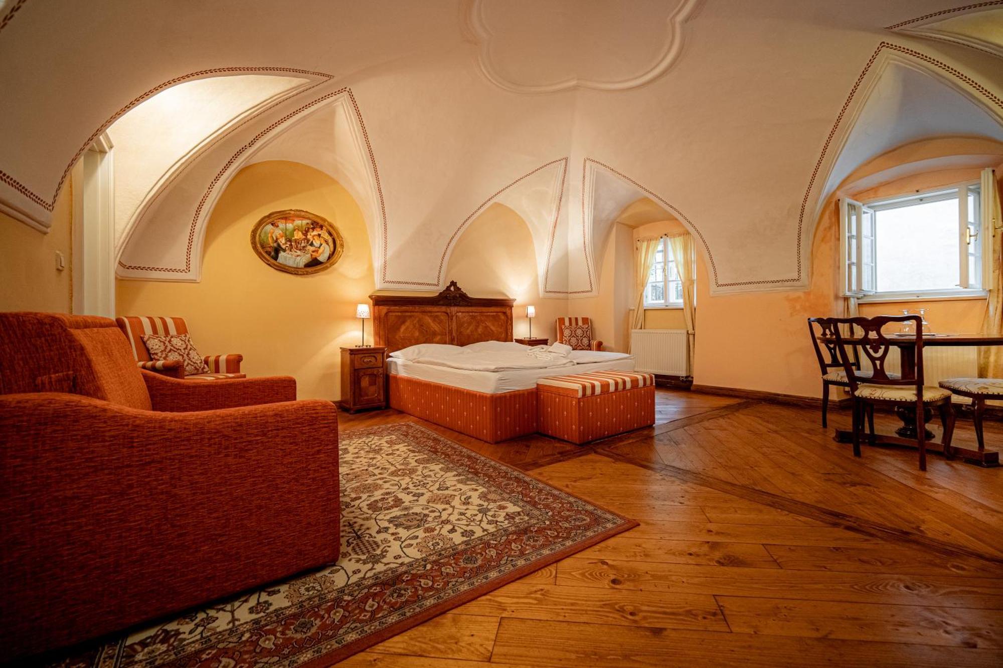 Penzion Cosmopolitan Ii. Banská Štiavnica Стая снимка