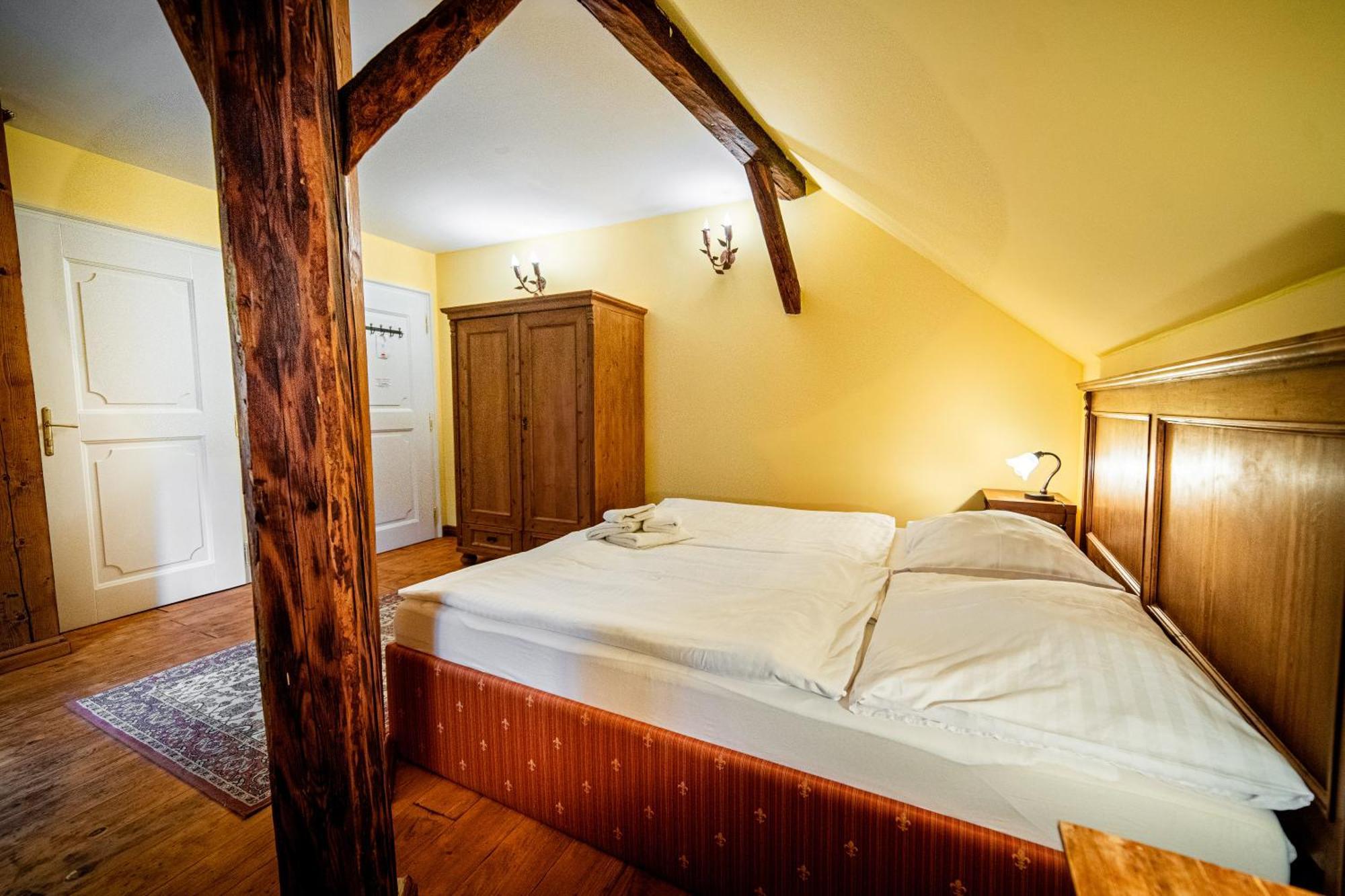 Penzion Cosmopolitan Ii. Banská Štiavnica Стая снимка